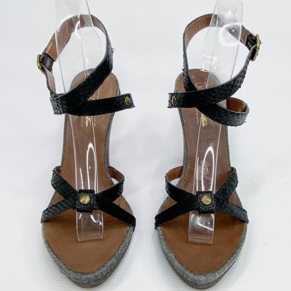 Elegant Black Strappy Women's Sandals